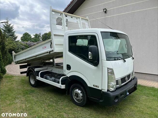 Nissan Cabstar NT 400