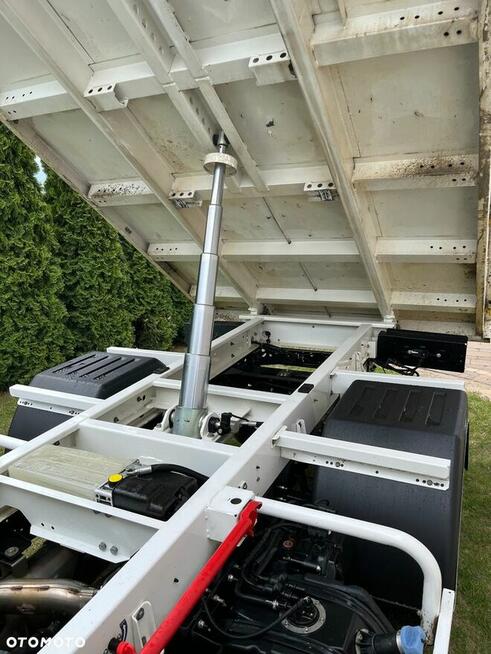 Nissan Cabstar NT 400