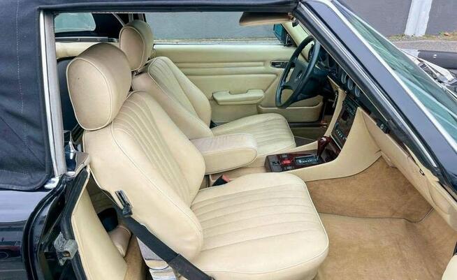 1986 Mercedes-Benz SL 300 R107 Cabriolet