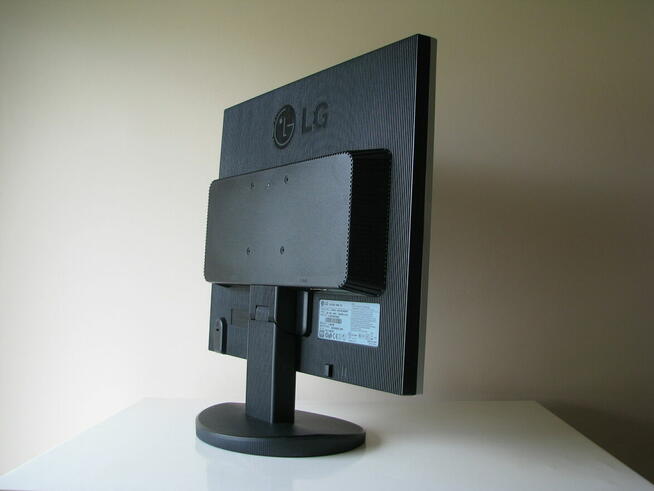 Monitor LCD do komputera LG Flatron L1952S 19 cali