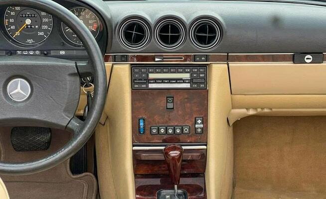 1986 Mercedes-Benz SL 300 R107 Cabriolet
