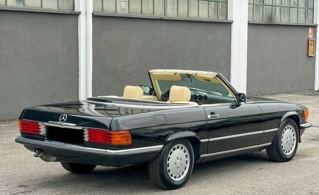 1986 Mercedes-Benz SL 300 R107 Cabriolet
