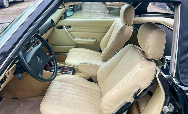 1986 Mercedes-Benz SL 300 R107 Cabriolet