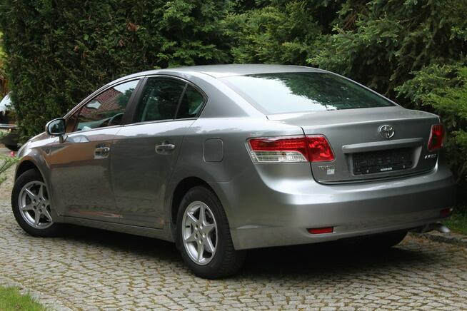 Toyota Avensis 147 KM Benzyna Przebieg 96 tys km Sedan