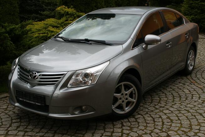Toyota Avensis 147 KM Benzyna Przebieg 96 tys km Sedan