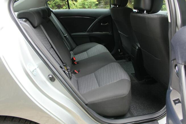 Toyota Avensis 147 KM Benzyna Przebieg 96 tys km Sedan
