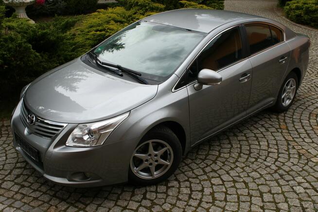 Toyota Avensis 147 KM Benzyna Przebieg 96 tys km Sedan