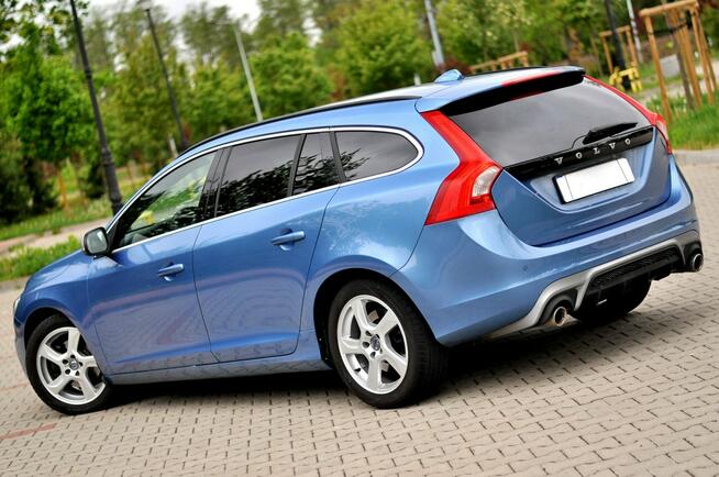 Volvo V60 D3 2.0 150KM R-Desing Xenon Led Navi Alkantara Full Opcja