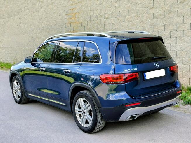Mercedes GLB