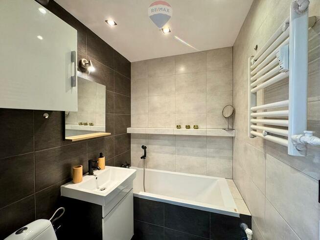 Dwupokojowe M - 51 m² po remoncie balkon