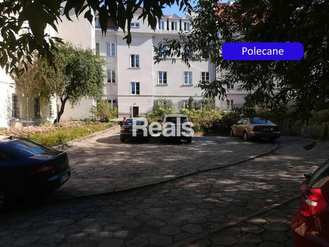 Apartament przy metrze