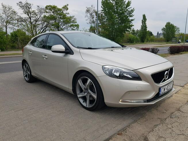 Volvo V40 2,0 Turbo Benzyna 152KM Nawigacja Skóry Zarejestrowany Gwarancja