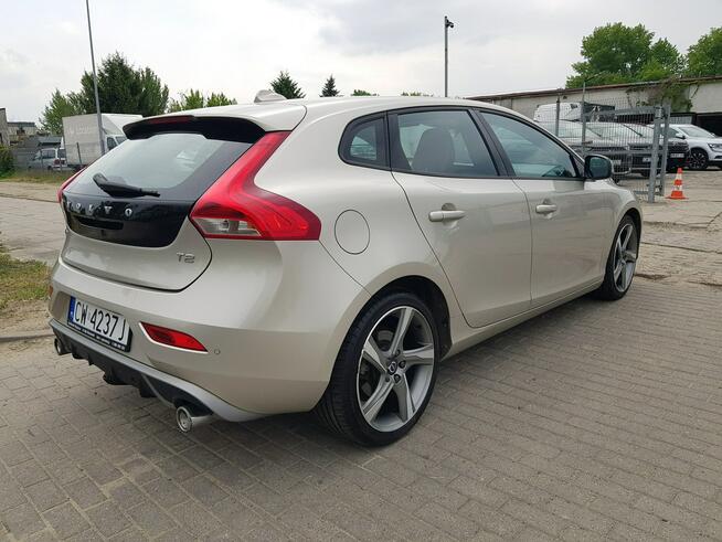 Volvo V40 2,0 Turbo Benzyna 152KM Nawigacja Skóry Zarejestrowany Gwarancja
