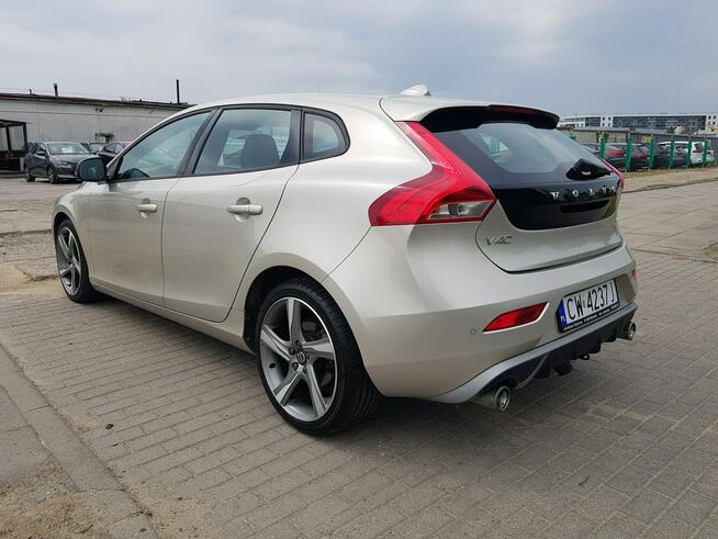 Volvo V40 2,0 Turbo Benzyna 152KM Nawigacja Skóry Zarejestrowany Gwarancja