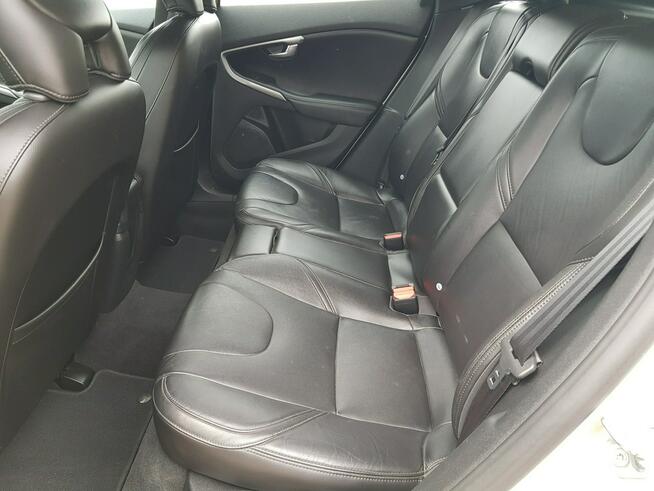 Volvo V40 2,0 Turbo Benzyna 152KM Nawigacja Skóry Zarejestrowany Gwarancja