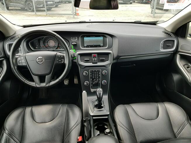 Volvo V40 2,0 Turbo Benzyna 152KM Nawigacja Skóry Zarejestrowany Gwarancja