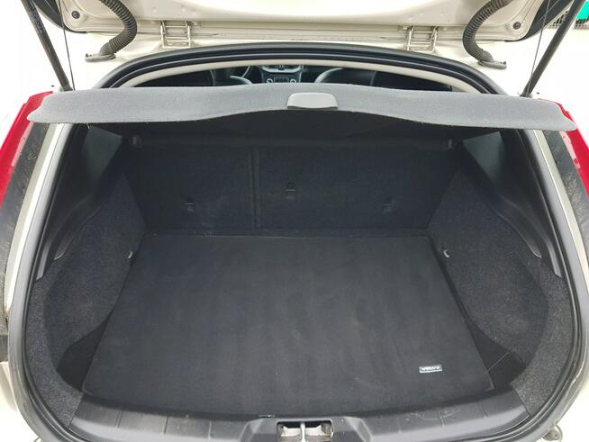 Volvo V40 2,0 Turbo Benzyna 152KM Nawigacja Skóry Zarejestrowany Gwarancja