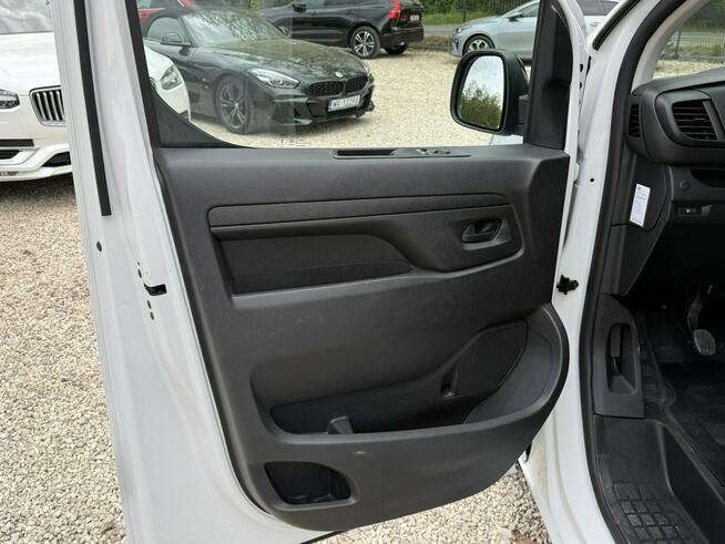 Citroen Jumpy 2.0 145kM! Hak ! 3 os.! Carplay! Nawigacja! Kamera !