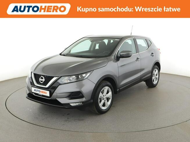 Nissan Qashqai kamera, led, niski przebieg, hak, 2strefowa klima