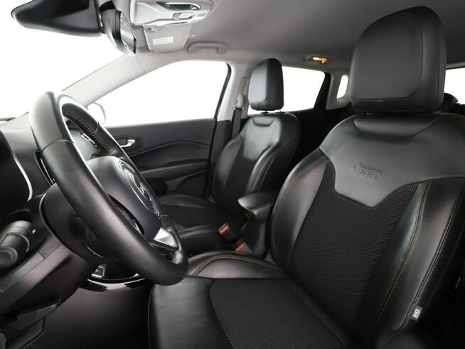 Jeep Compass klima auto grzane fotele czujniki parkowania skóra