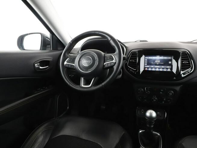 Jeep Compass klima auto grzane fotele czujniki parkowania skóra