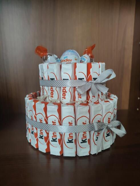 Tort z czekoladkami kinder
