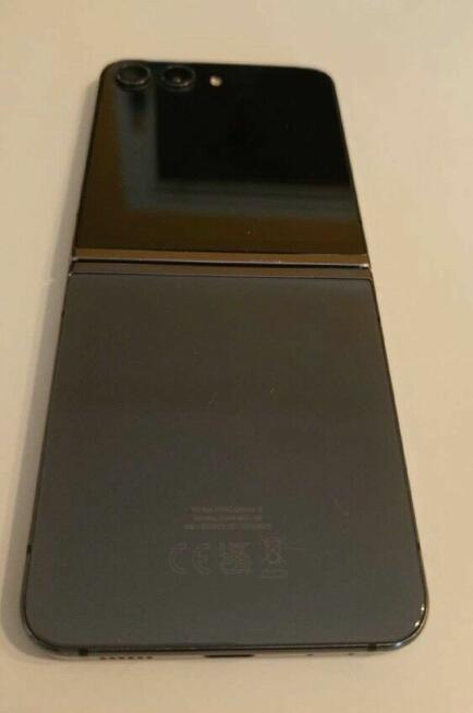 Syndyk sprzeda telefon Samsung Galaxy Z