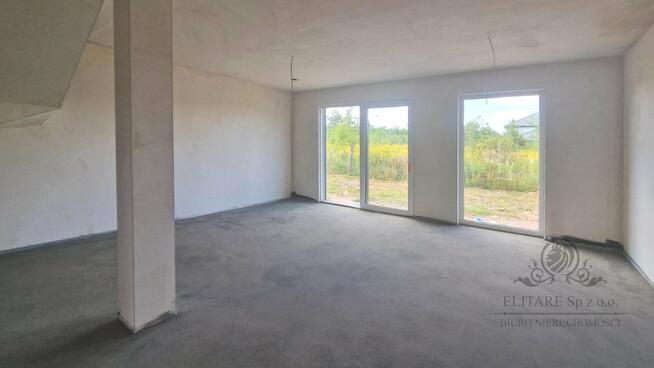 DOM szereg środkowy 102,50m2 z działką 148m2m2, Iwiny Siechnice