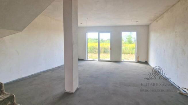 DOM szereg środkowy 102,50m2 z działką 148m2m2, Iwiny Siechnice