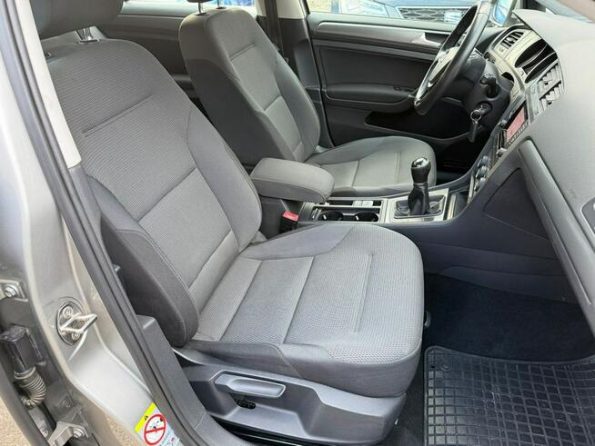 Volkswagen Golf * Bogata Wersja * Navi *Grzane fotele* Bardzo Zadbany * Oszczędny