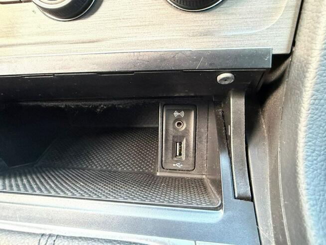 Volkswagen Golf * Bogata Wersja * Navi *Grzane fotele* Bardzo Zadbany * Oszczędny