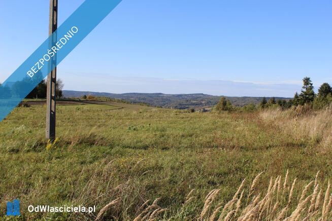 Działka budowlana przy drodze z widokiem na Bieszczady