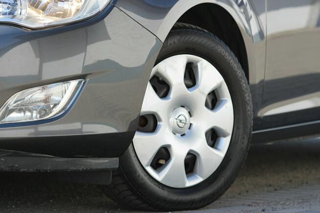 Opel Astra 2011r. 1,7 diesel CHIP 150KM kombi ZAREJESTROWANY 2 kluczyki Książka