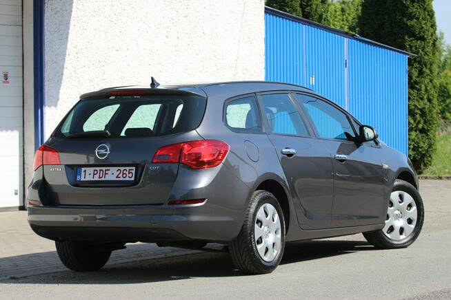 Opel Astra 2011r. 1,7 diesel CHIP 150KM kombi ZAREJESTROWANY 2 kluczyki Książka