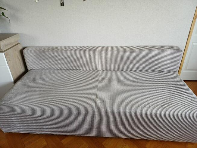 sprzedam kanapę wraz z 2 pufami