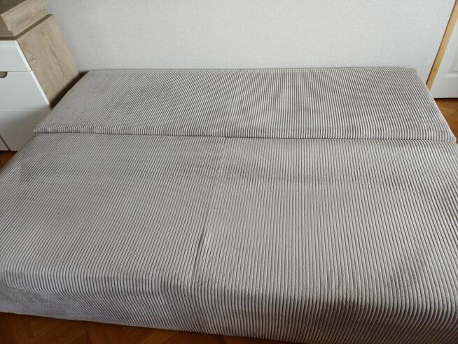 sprzedam kanapę wraz z 2 pufami