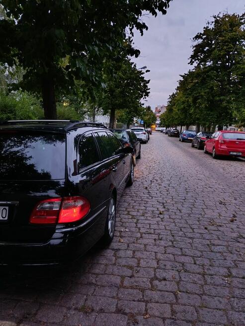 Sprzedam samochód.