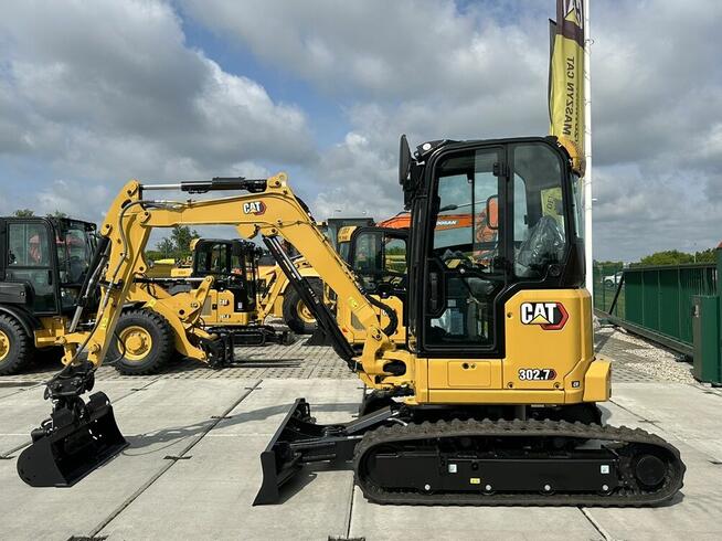 FABRYCZNIE NOWA MINIKOPARKA CATERPILLAR 302.7 CR.