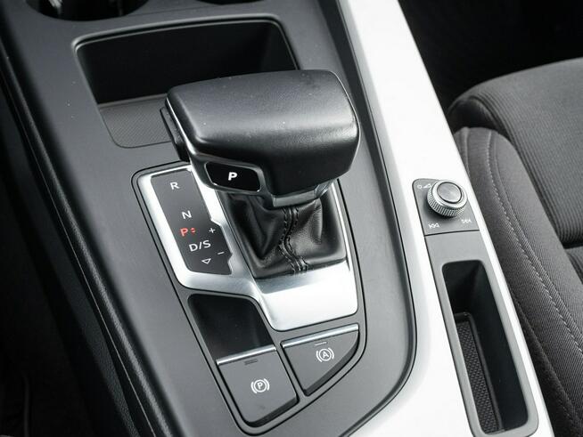 Audi A4 DW8UT57#35 TDI mHEV S tronic Podgrz.f Ambient Salon PL VAT23%