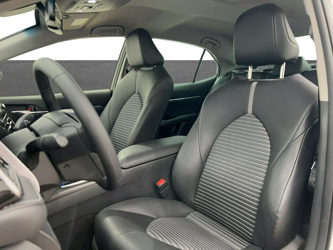 Toyota Camry 2.5 Hybrid Prestige CVT