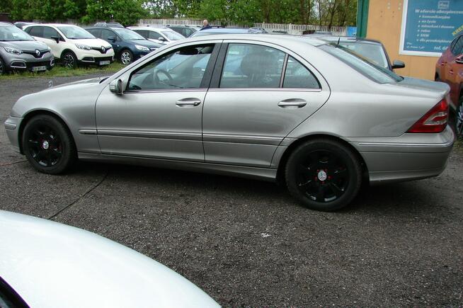 Mercedes C 220 2,2 CDI 136 KM