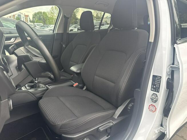 Ford Focus Titanium 1.0 EcoBoost mHEV 125 KM