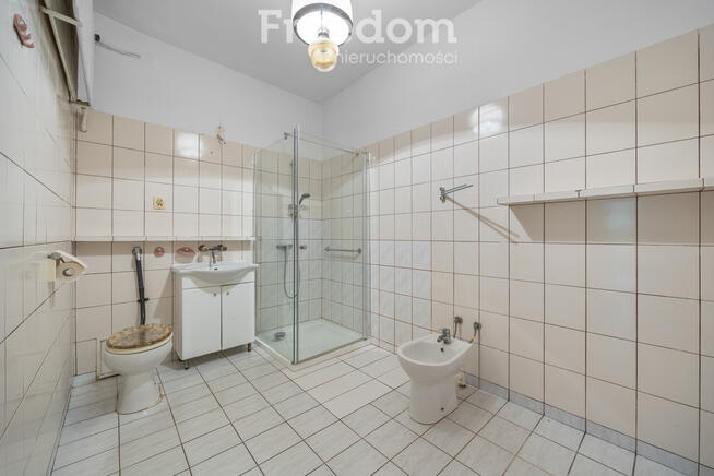 Dom do remontu w podmiejskim klimacie