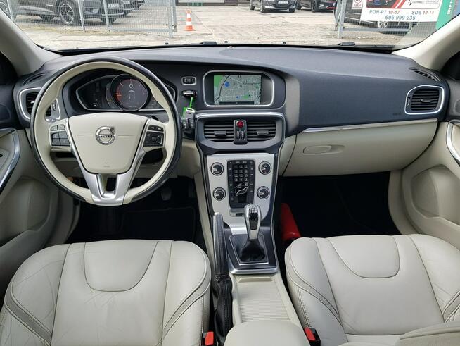 Volvo V40 2,0 D3 Jasne Skóry Kamera Nawigacja Zarejestrowany Gwarancja