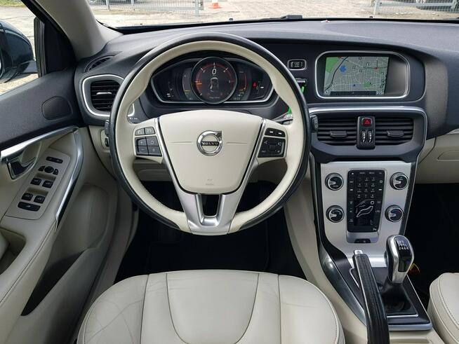 Volvo V40 2,0 D3 Jasne Skóry Kamera Nawigacja Zarejestrowany Gwarancja