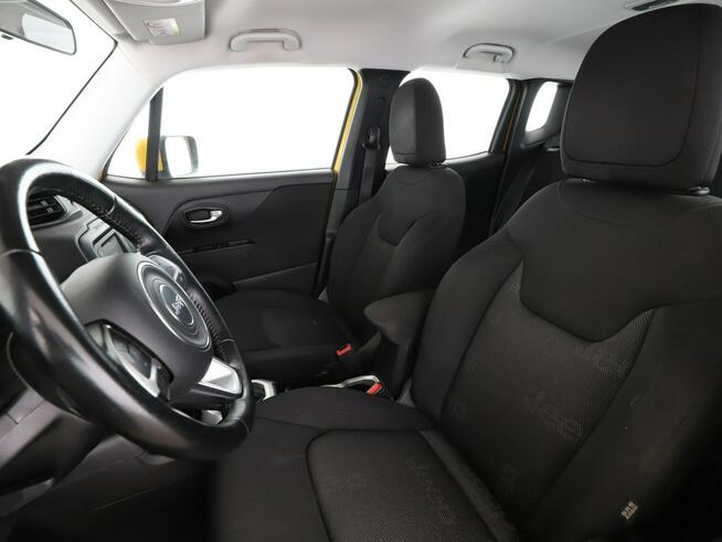 Jeep Renegade automat navi grzane fotele klima czujniki parkowania hak
