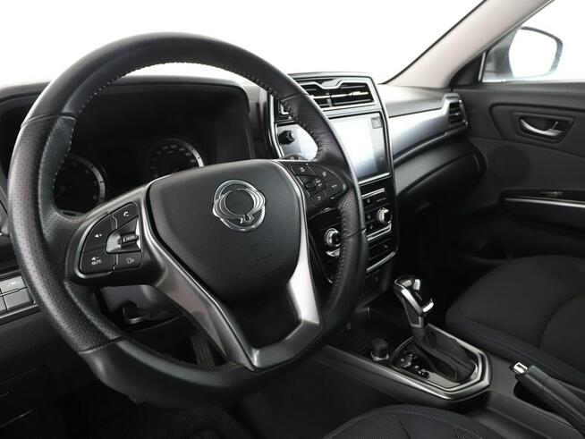 SsangYong Tivoli automat navi klima auto grzane fotele kamera i czujniki parkowania