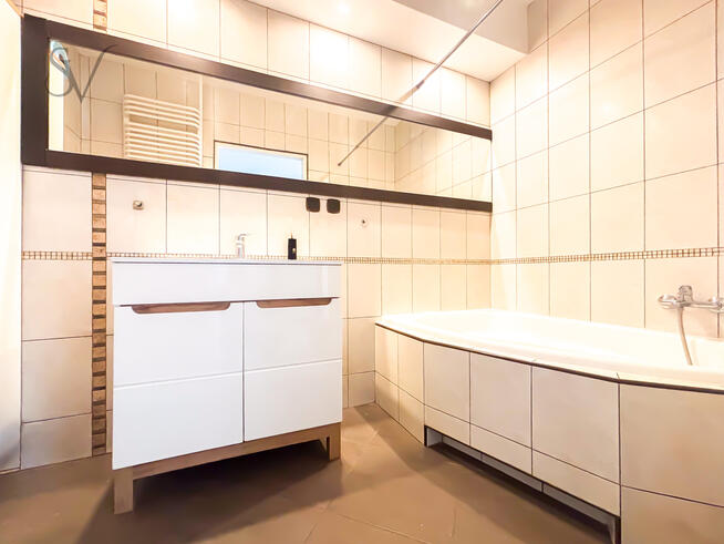 2700 ALL | M Post | Balkon | Piekarnik | ENG