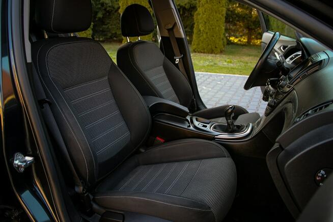 Opel Insignia 163KM Nawigacja Podgrzewane Fotele Tempomat Parktronik Ledy 1właścicie