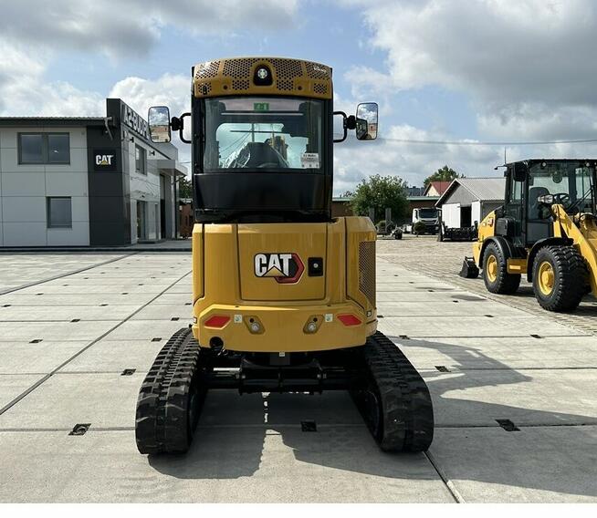 FABRYCZNIE NOWA MINIKOPARKA CATERPILLAR 302.7 CR.